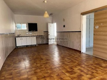 Apartment For Sale  in  Ayios Tychonas