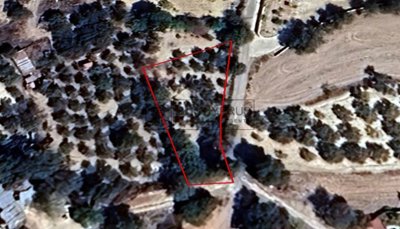 Residential Land  For Sale  in  Polemi