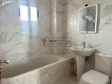 Detached Villa For Sale  in  Emba