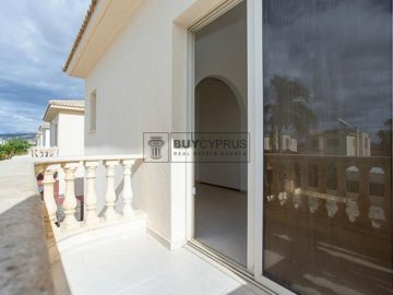 Detached Villa For Sale  in  Mandria