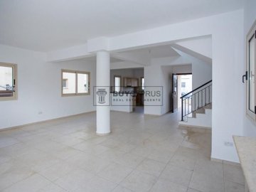 Detached Villa For Sale  in  Mandria