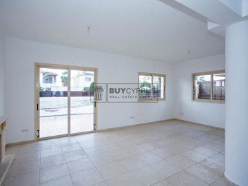 Detached Villa For Sale  in  Mandria