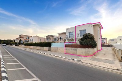 Semi Detached Villa For Sale  in  Universal