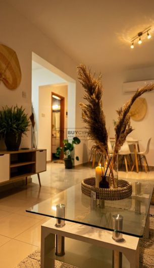 Image No.3-Appartement de 2 chambres à vendre à Universal