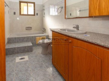 Detached Villa For Sale  in  Peyia