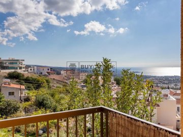 Detached Villa For Sale  in  Peyia