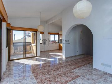 Detached Villa For Sale  in  Peyia