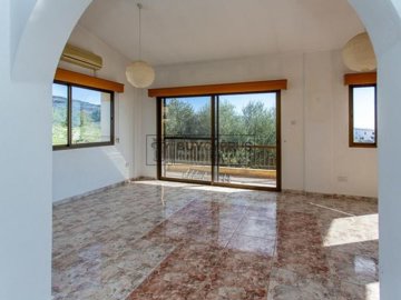 Detached Villa For Sale  in  Peyia