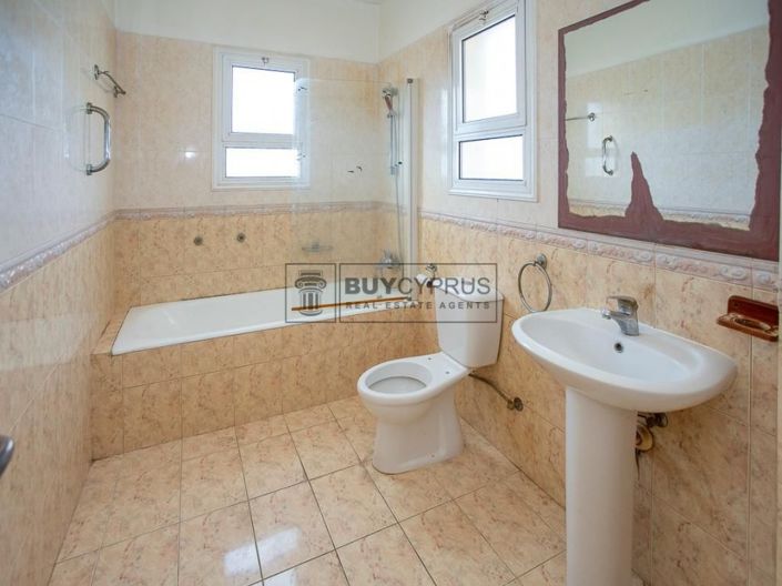 Image No.12-3 Bed Apartment for sale