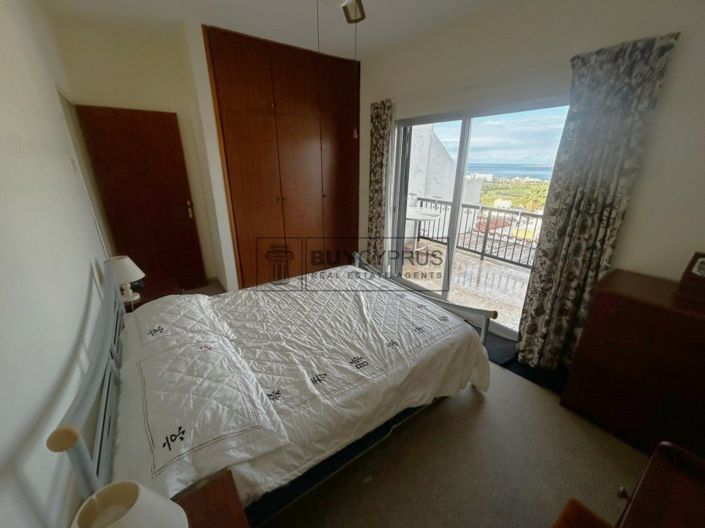 Image No.13-2 Bed Townhouse for sale