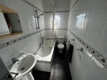 Town House For Sale  in  Chlorakas