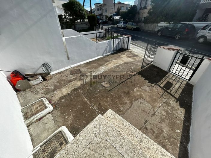 Image No.26-2 Bed Townhouse for sale