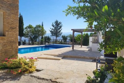 Detached Villa For Sale  in  Droushia