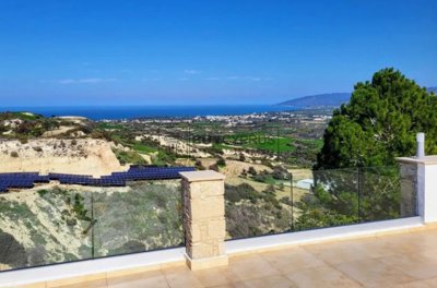 Detached Villa For Sale  in  Droushia