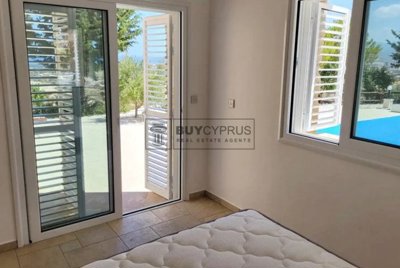 Detached Villa For Sale  in  Droushia