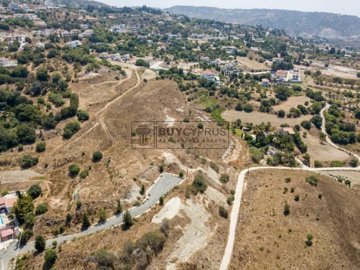 Residential Land  For Sale  in  Armou