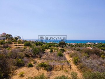 Residential Land  For Sale  in  Pomos