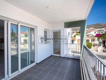 Apartment For Sale  in  Peyia