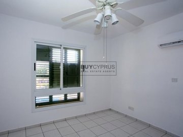 Town House For Sale  in  Polis