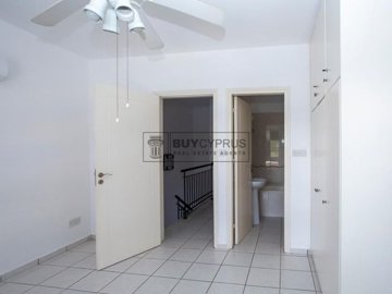 Town House For Sale  in  Polis