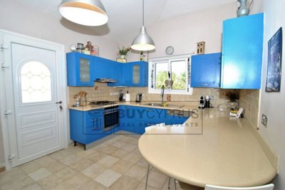 Detached Villa For Sale  in  Lasa