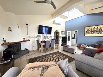 Detached Villa For Sale  in  Lasa