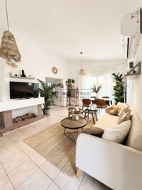 Detached Villa For Sale  in  Coral Bay