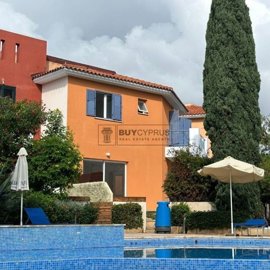 1 - Anarita, Townhouse