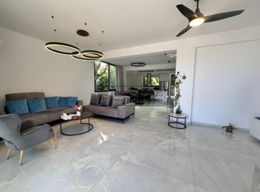 Detached Villa For Sale  in  Chlorakas