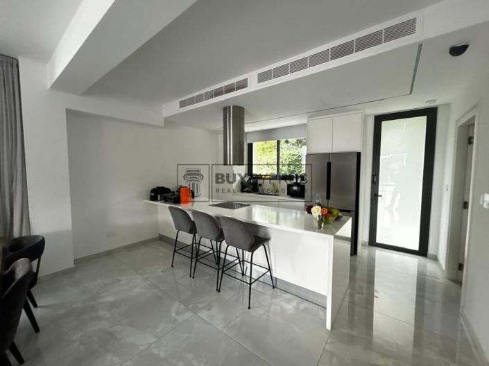 Image No.8-4 Bed Villa for sale