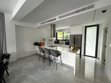 Detached Villa For Sale  in  Chlorakas