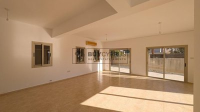 Detached Villa For Sale  in  Kolossi