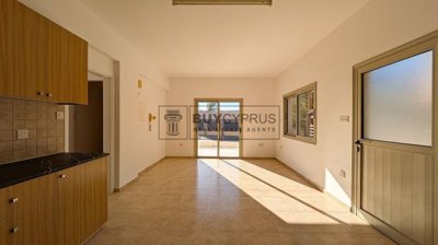 Detached Villa For Sale  in  Kolossi