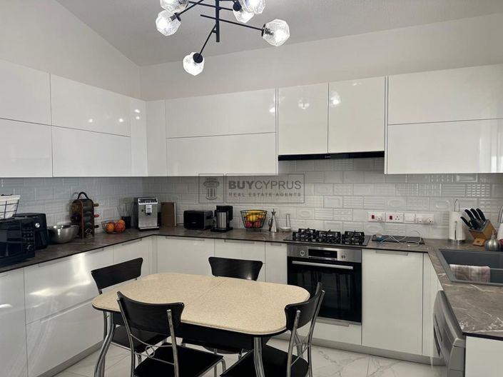 Image No.5-3 Bed Villa for sale