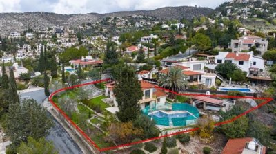 Detached Villa For Sale  in  Kamares - Tala