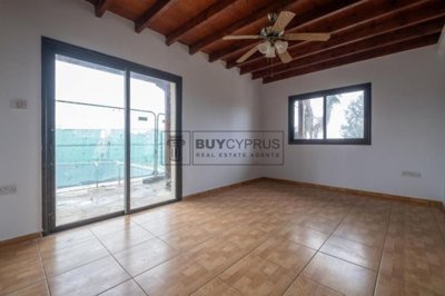 Detached Villa For Sale  in  Kamares - Tala