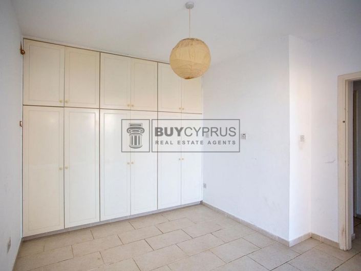 Image No.10-2 Bed Villa for sale