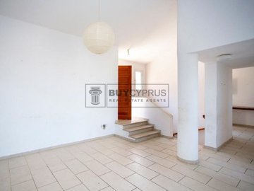 Detached Villa For Sale  in  Chlorakas