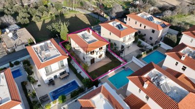 Detached Villa For Sale  in  Tsada