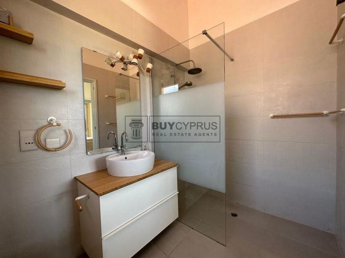 Image No.17-3 Bed Villa for sale