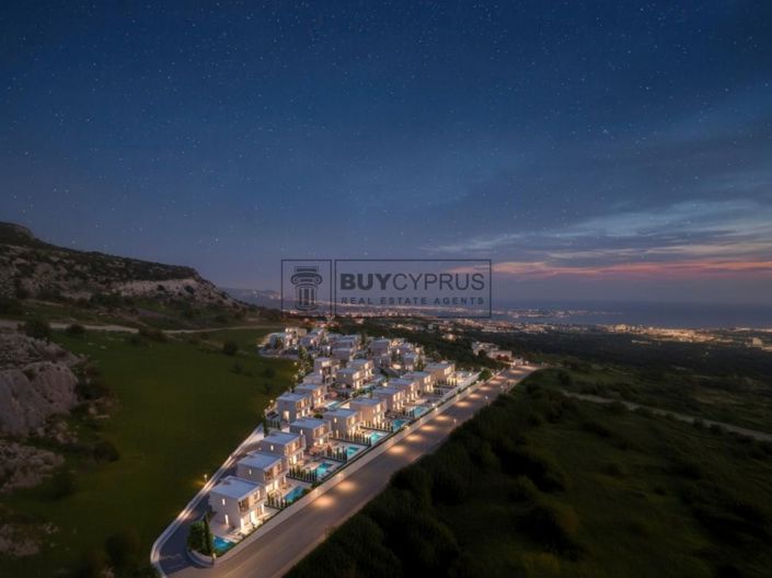 Image No.2-5 Bed Villa for sale