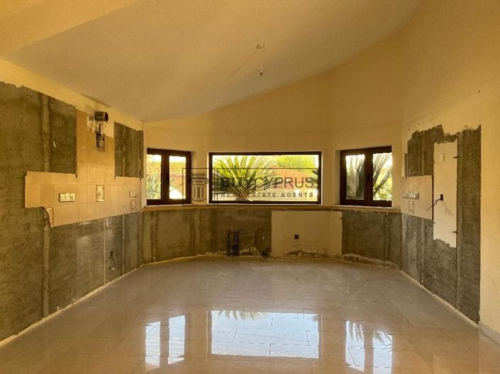 Image No.8-3 Bed Villa for sale