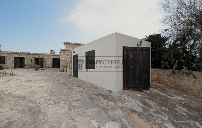 Image No.19-3 Bed Villa for sale