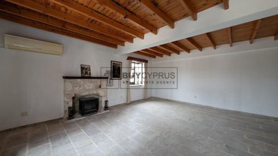 Detached Villa For Sale  in  Neo Chorio