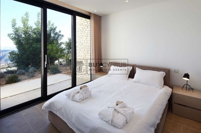 Image No.10-3 Bed Villa for sale