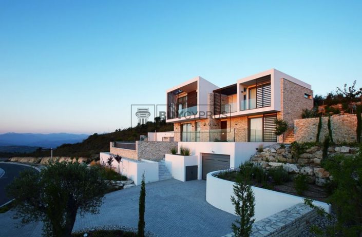 Image No.15-3 Bed Villa for sale