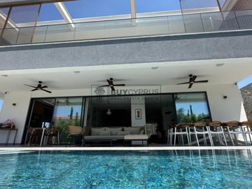 Detached Villa For Sale  in  Secret Valley