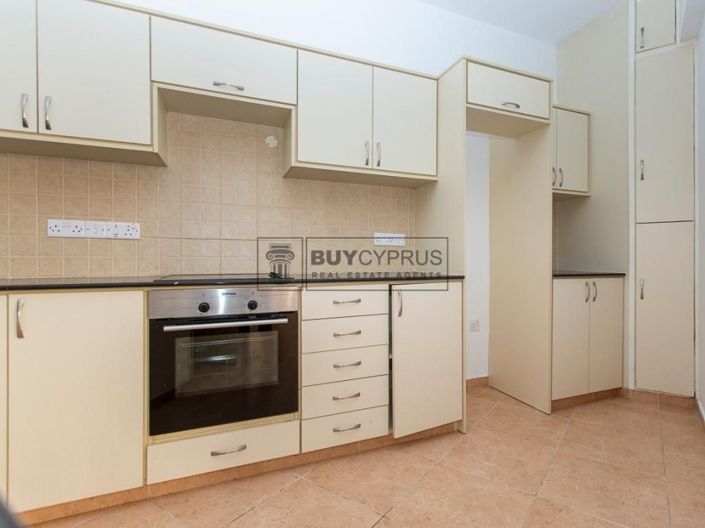 Image No.8-2 Bed Townhouse for sale