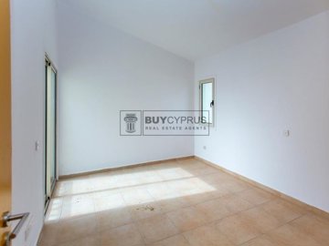 Apartment For Sale  in  Chlorakas