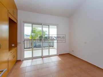 Town House For Sale  in  Chlorakas